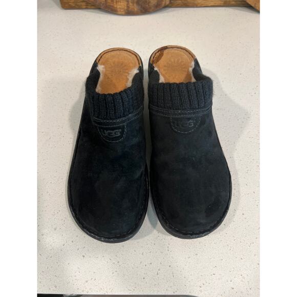 Ugg size 9 womens black clogs - Picture 2 of 4